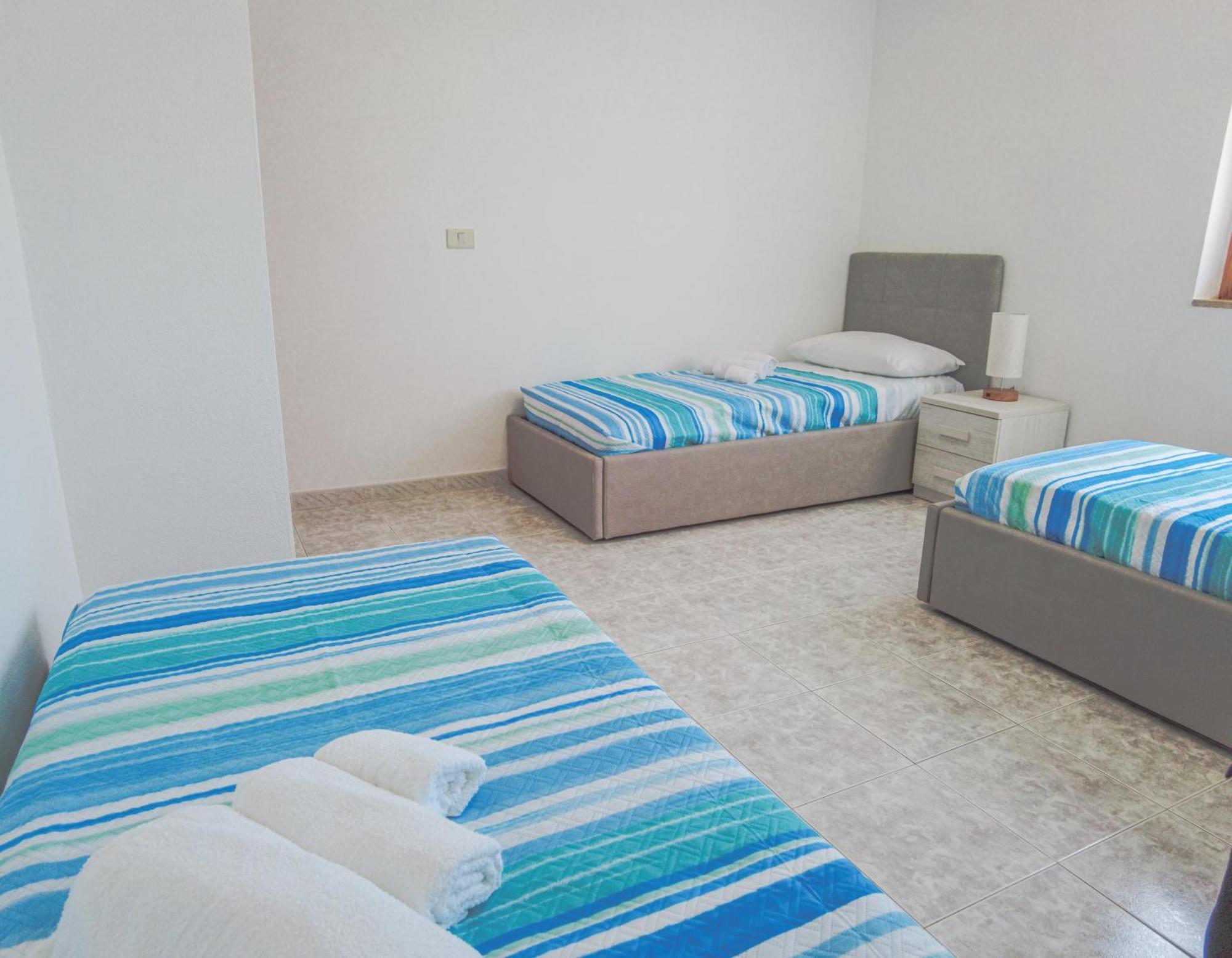 Budget Beds Альгеро Екстер'єр фото