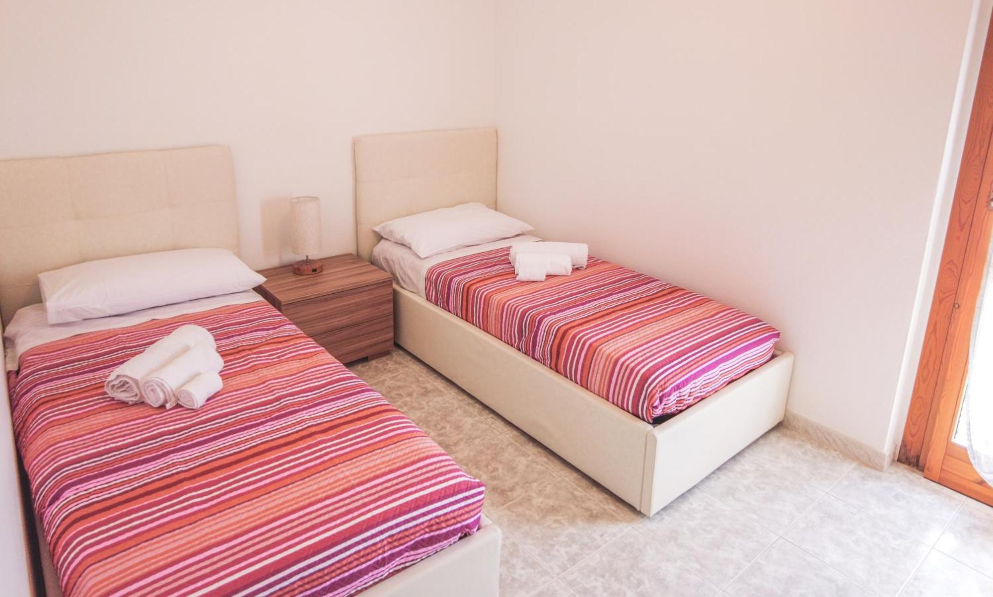 Budget Beds Альгеро Екстер'єр фото